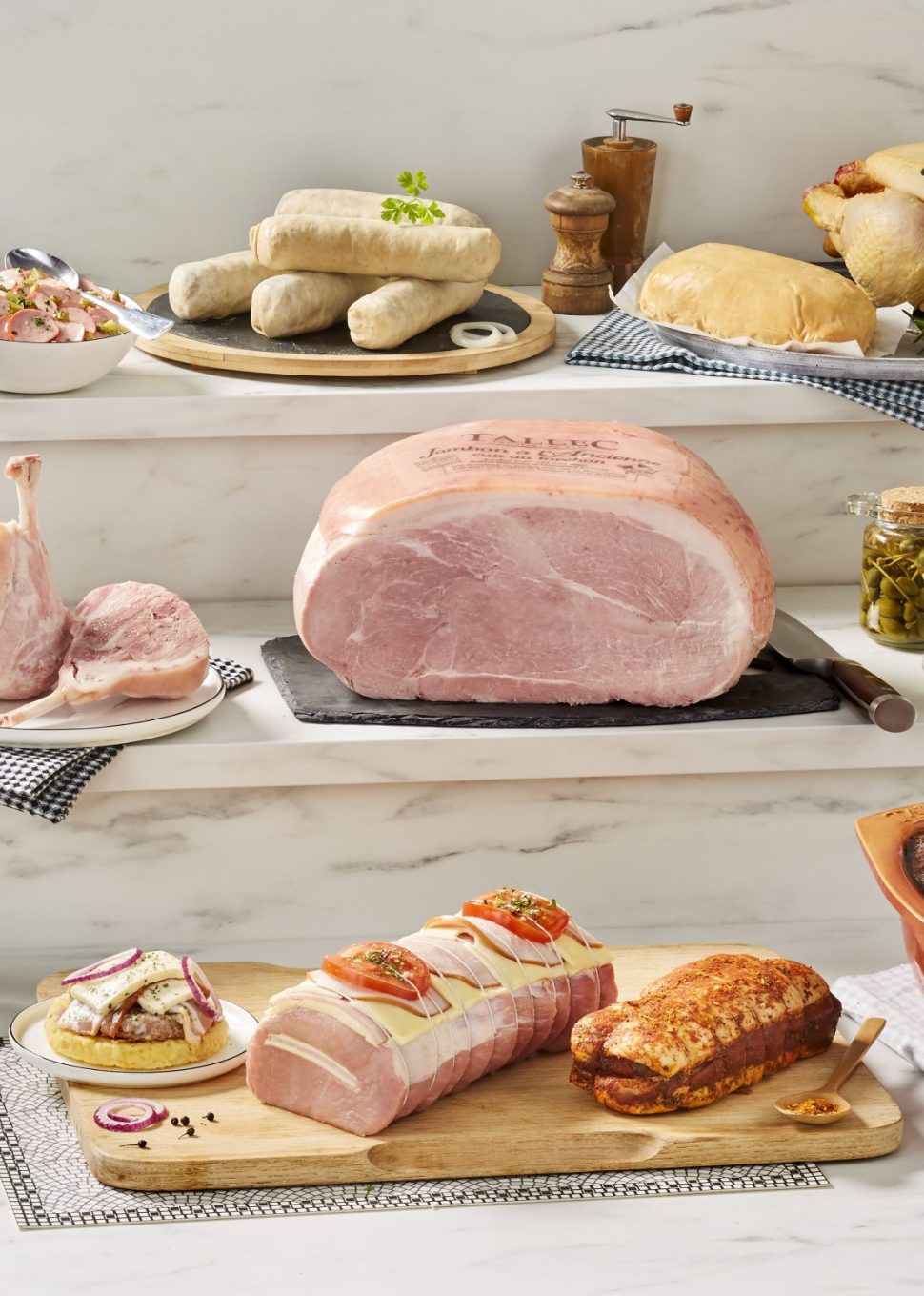 Présentation d'une sélection de produits disponibles dans la branche Viandes d'Agrial : produits de boucherie, charcuterie cuite et sèche Présentation d'une sélection de produits disponibles dans la branche Viandes d'Agrial : produits de boucherie, charcuterie cuite et sèche