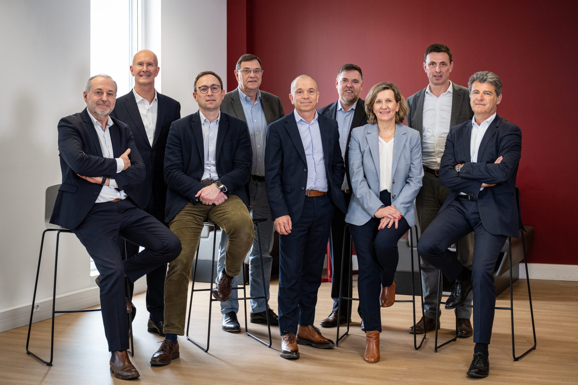 COMEX (de gauche à droite) : Stéphane Poyac, Directeur général de la branche Viandes, Gilles Rabouille, Directeur général de la branche Lait, Benjamin Dupuy, Directeur général de la branche Pommes & Boissons, Jean-Marc Faujour, Directeur général de la branche Légumes, Julien Heillaut, Directeur général d’Agrial, Thomas Guerton, Directeur des ressources humaines, Sophie Maroulier, Directrice de la RSE, Nicolas Laigle, Directeur général de la branche Agriculture et Yves Jacobs, Directeur finances et opérations. COMEX (de gauche à droite) : Stéphane Poyac, Directeur général de la branche Viandes, Gilles Rabouille, Directeur général de la branche Lait, Benjamin Dupuy, Directeur général de la branche Pommes & Boissons, Jean-Marc Faujour, Directeur général de la branche Légumes, Julien Heillaut, Directeur général d’Agrial, Thomas Guerton, Directeur des ressources humaines, Sophie Maroulier, Directrice de la RSE, Nicolas Laigle, Directeur général de la branche Agriculture et Yves Jacobs, Directeur finances et opérations.